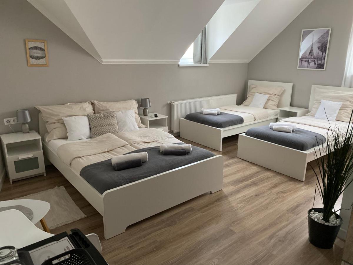 Airport Almaskert Panzio Bed & Breakfast Vecsés Dış mekan fotoğraf