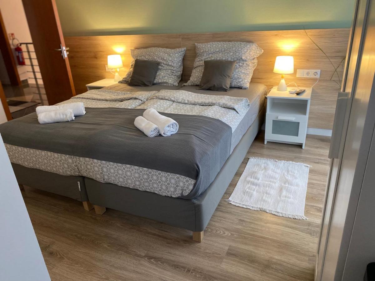 Airport Almaskert Panzio Bed & Breakfast Vecsés Dış mekan fotoğraf